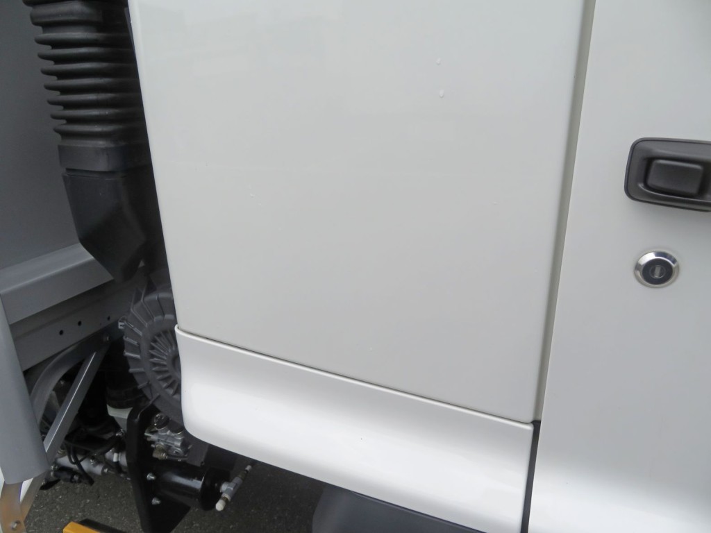 クォーターパネルに看板はがし跡があります。|日野 レンジャー 2KG-FD2ABG(2WD)の写真23