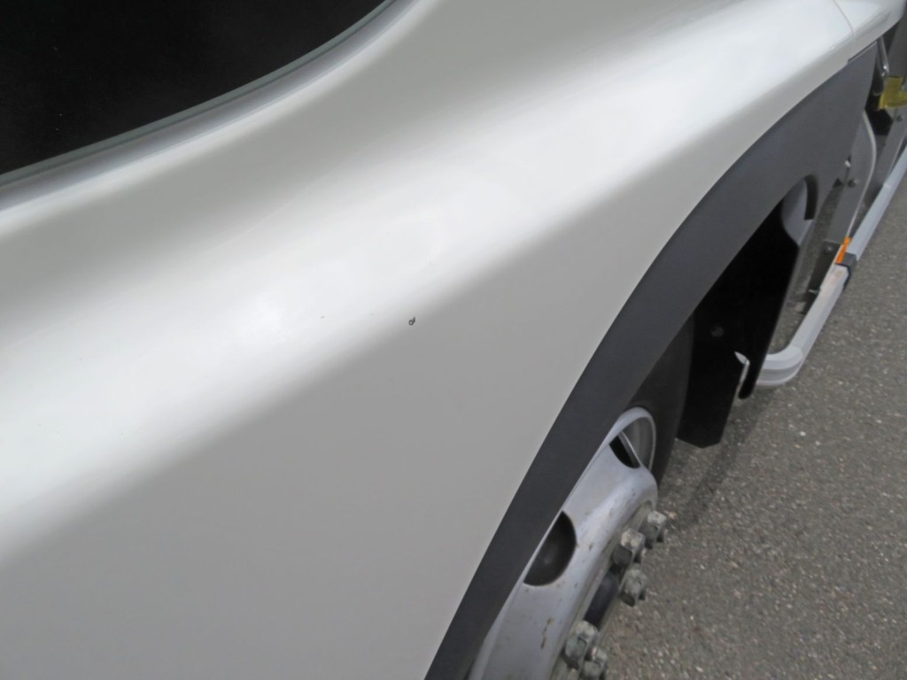 助手席側ドアに小さいキズがあります。|日野 レンジャー 2KG-FD2ABG(2WD)の写真26
