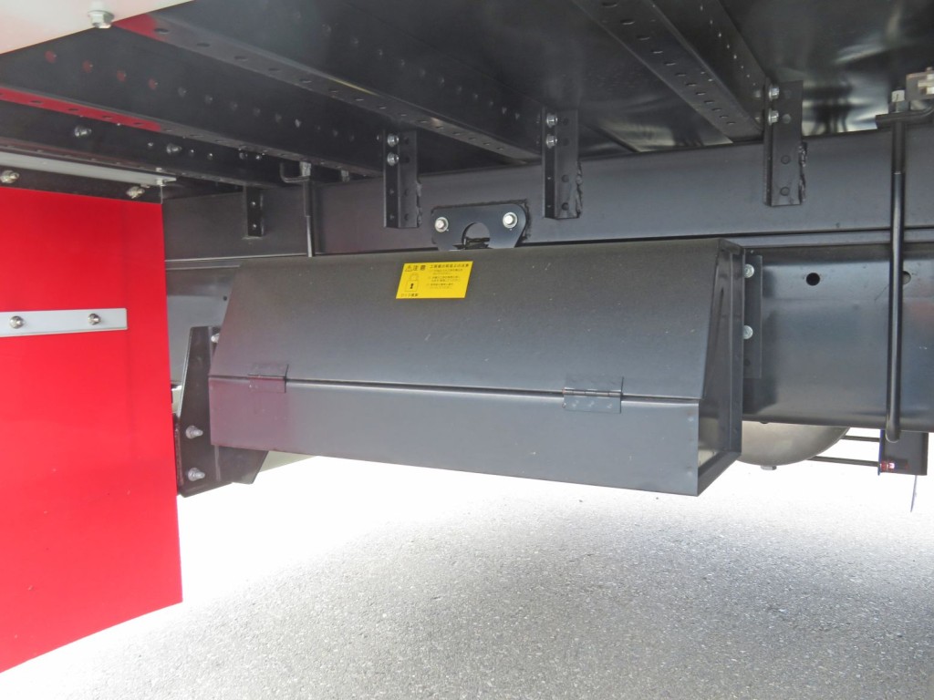 物入が付いています。|日野 レンジャー 2KG-FE2ACGの写真12