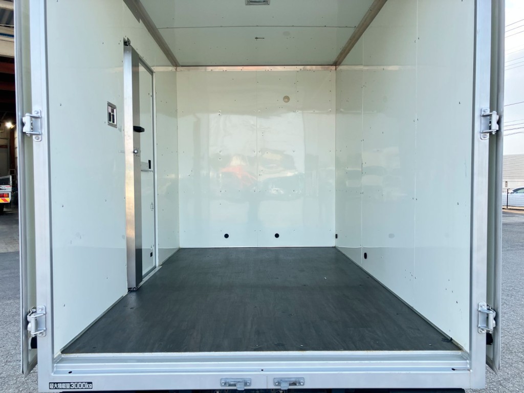 日野 デュトロ 2RG-XZU605M(2WD)の写真9