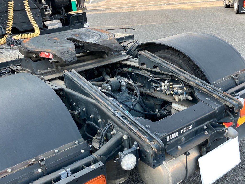 いすゞ ギガ 2KG-EXD52CDの写真9