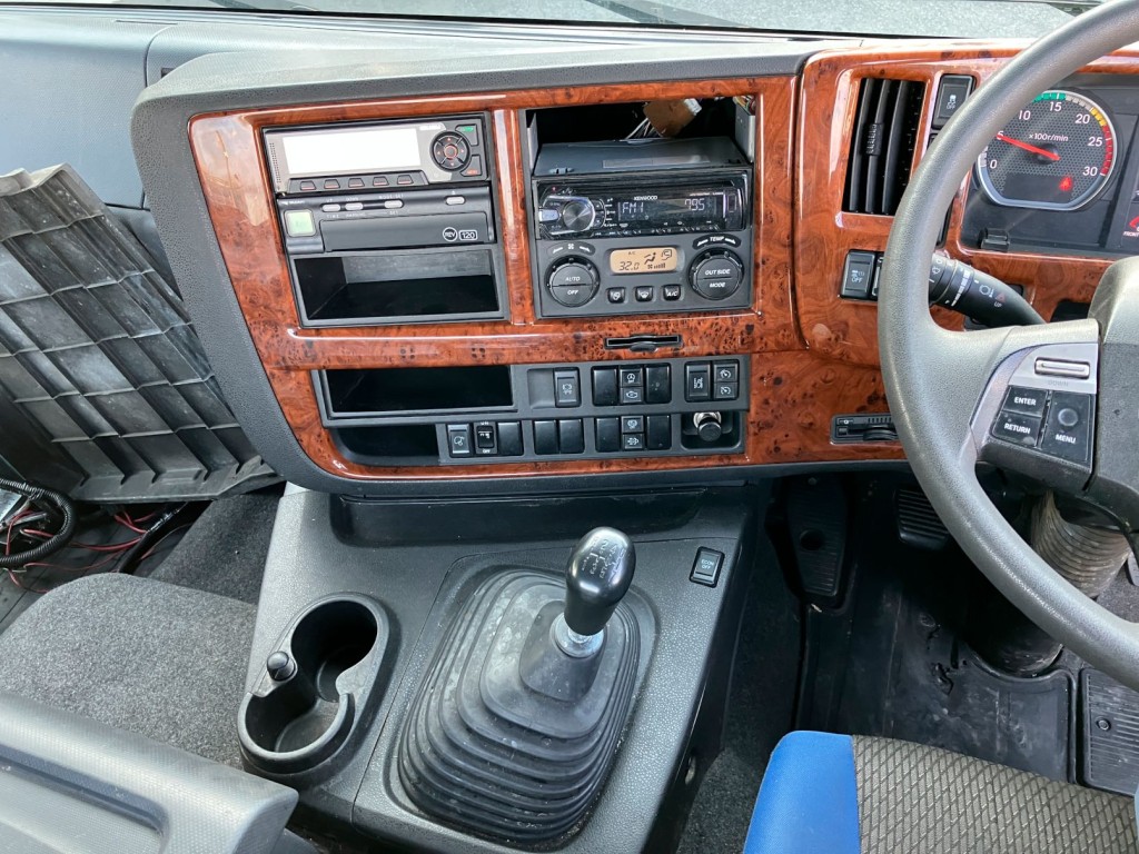 いすゞ ギガ 2KG-EXD52CDの写真14