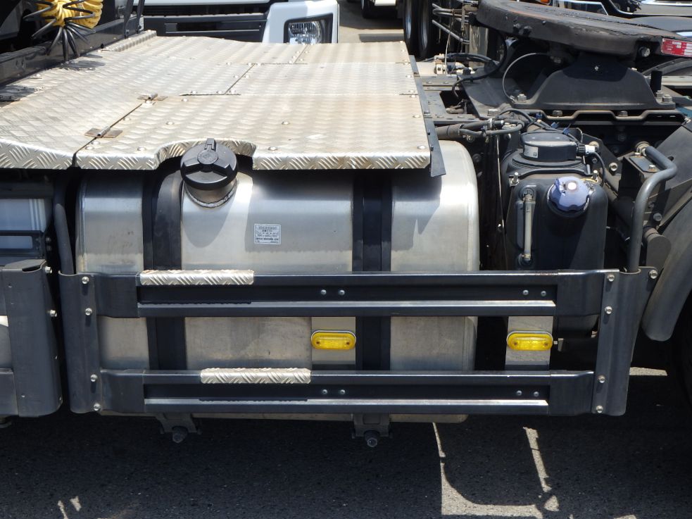 ハンドルにスレがあります。|いすゞ ギガ 2KG-EXD52CD(2WD)の写真27