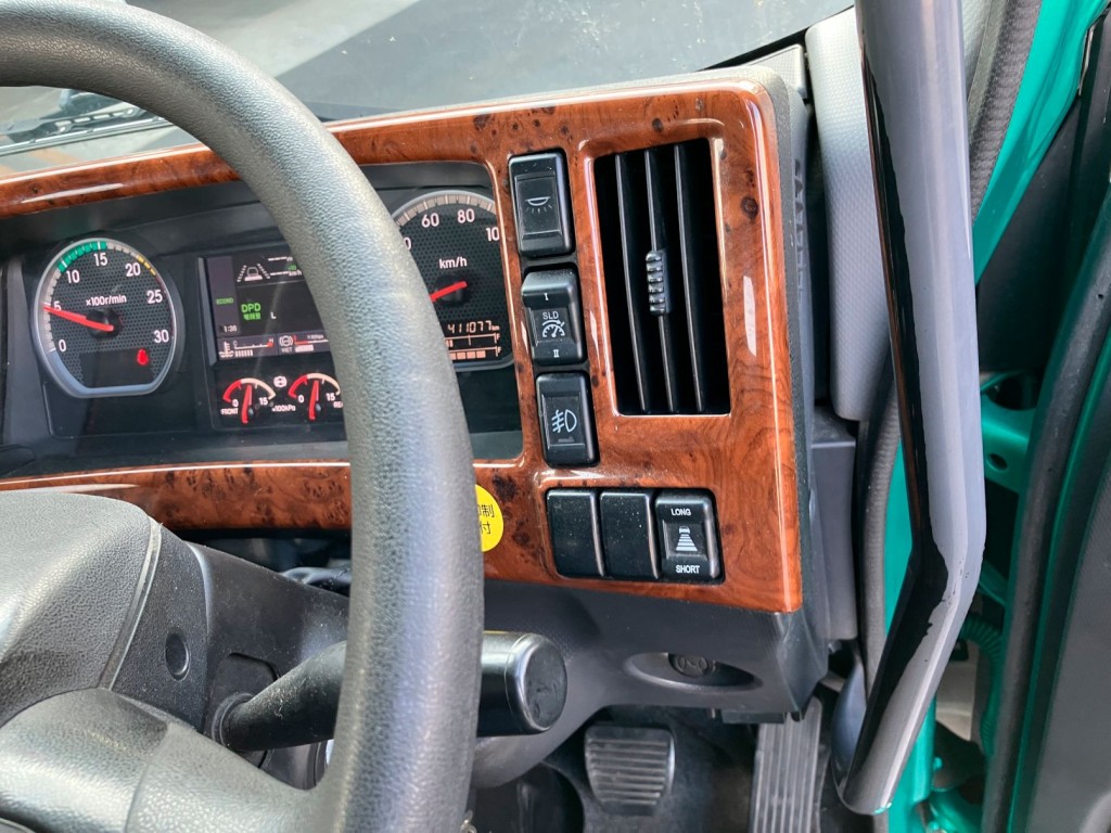 いすゞ ギガ 2KG-EXD52CDの写真16