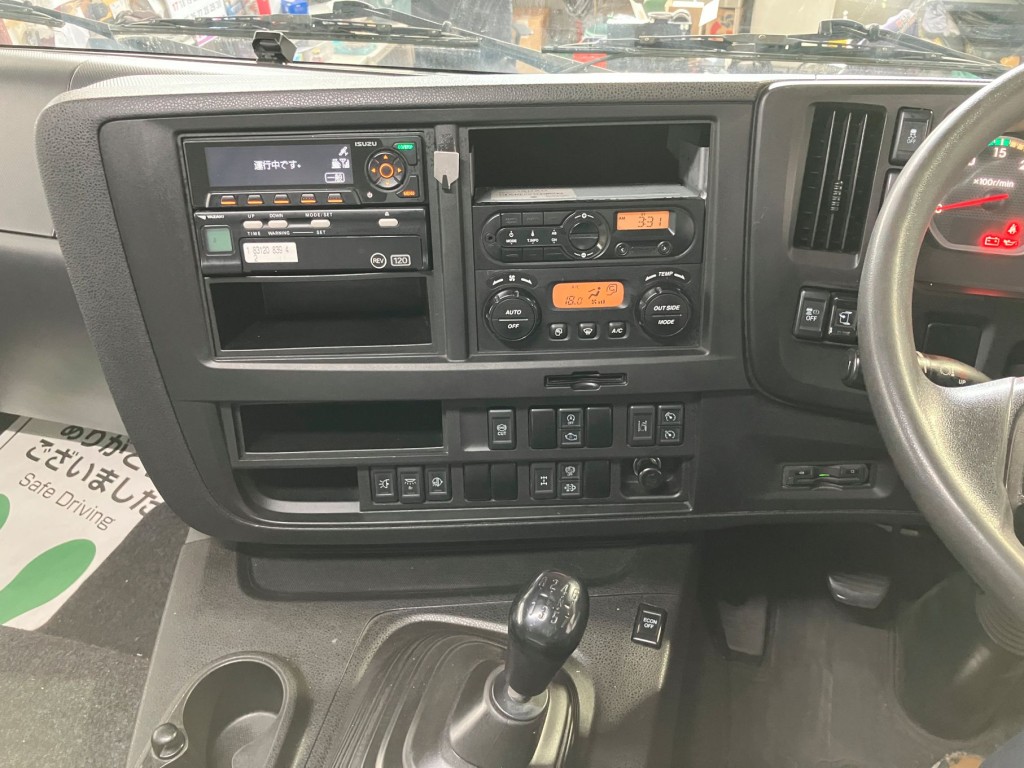 いすゞ ギガ 2PG-CYJ77Cの写真23