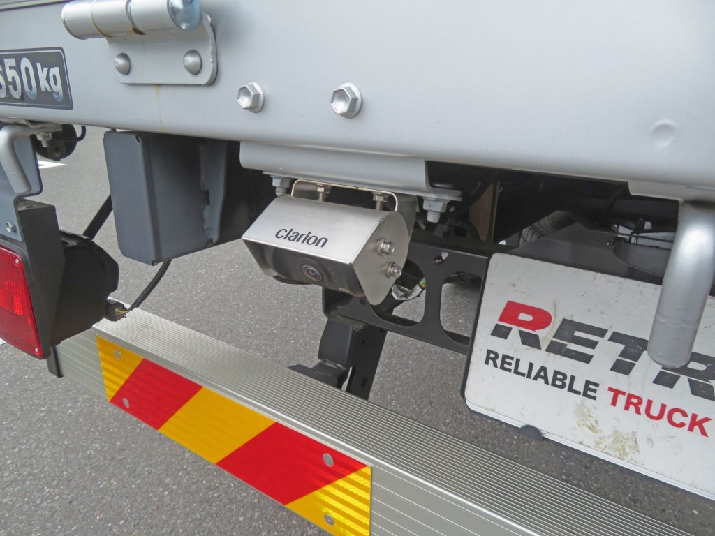 バックカメラの取り付け箇所です。|日野 レンジャー 2PG-FD2ABA(2WD)の写真16