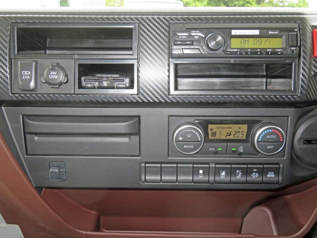 パネル周りの状態です。|日野 レンジャー 2PG-FD2ABA(2WD)の写真25