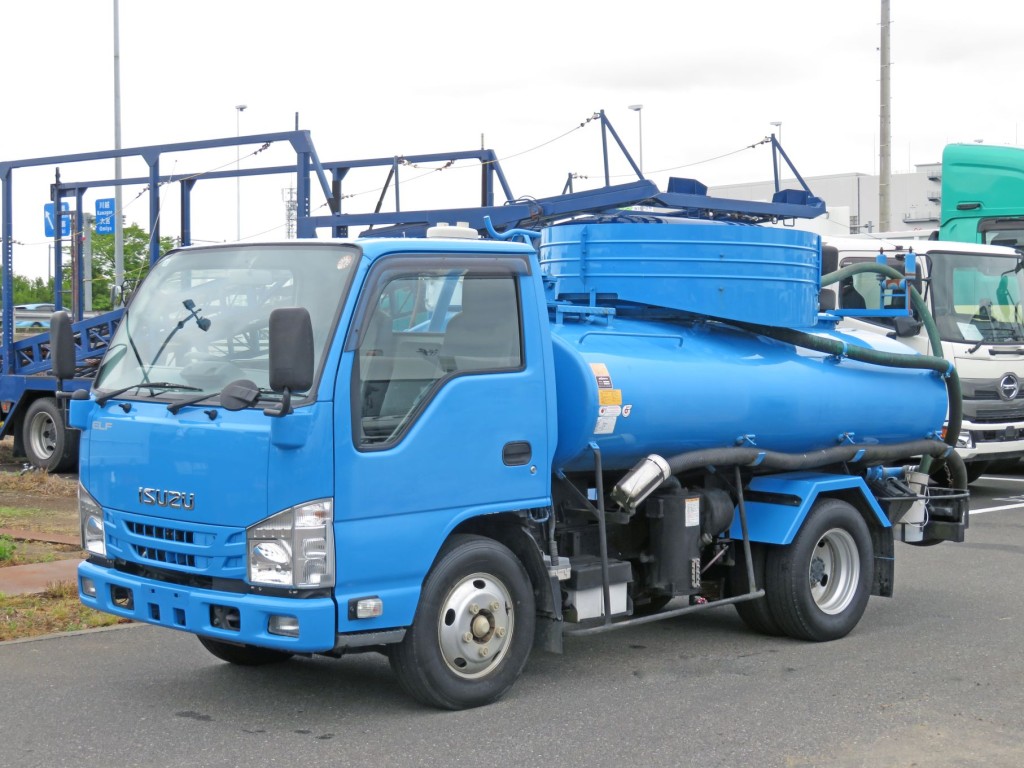 いすゞ エルフ 2RG-NKR88AN(2WD)の写真1