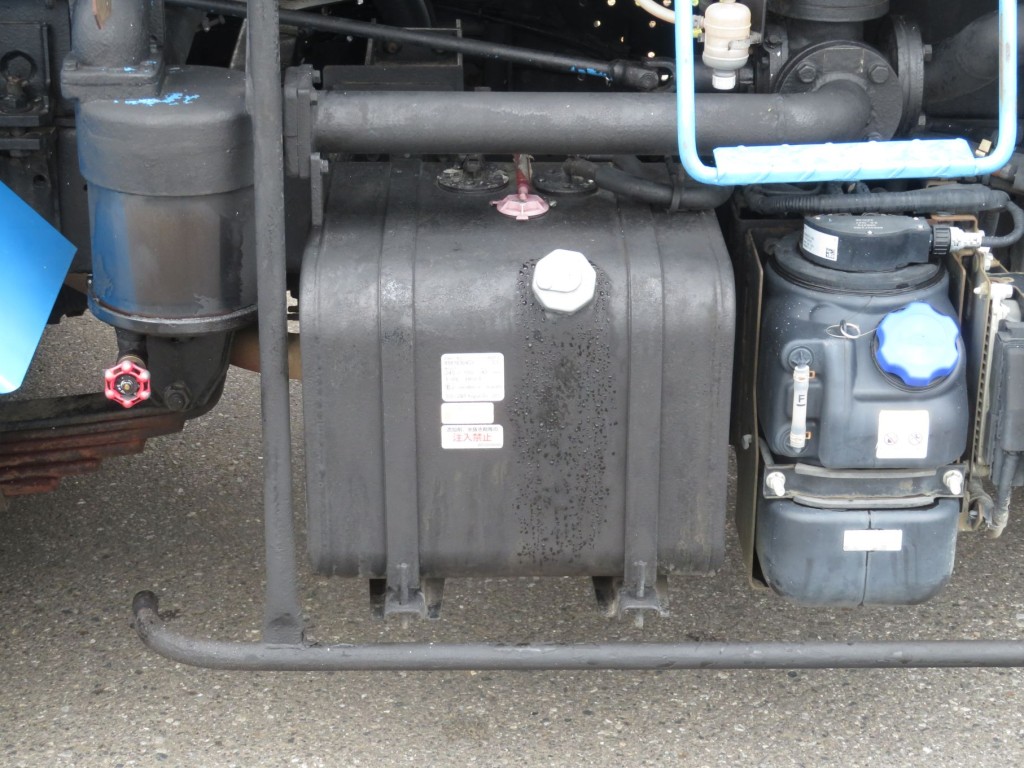 燃料タンクは50Lです。|いすゞ エルフ 2RG-NKR88AN(2WD)の写真23