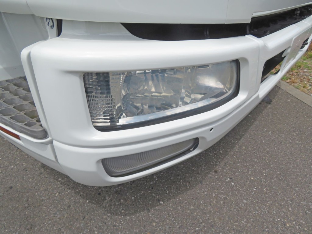ヘッドライトのレンズに少しくもりがあります。|三菱 ファイター TKG-FK64F(2WD)の写真21