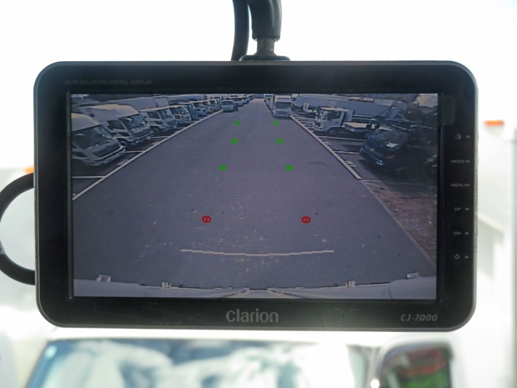 液晶バックモニター付きです。|三菱 ファイター TKG-FK64F(2WD)の写真49