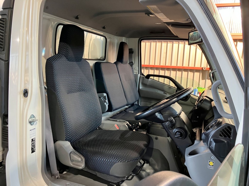 日野 デュトロ 2RG-XZU712M(2WD)の写真5