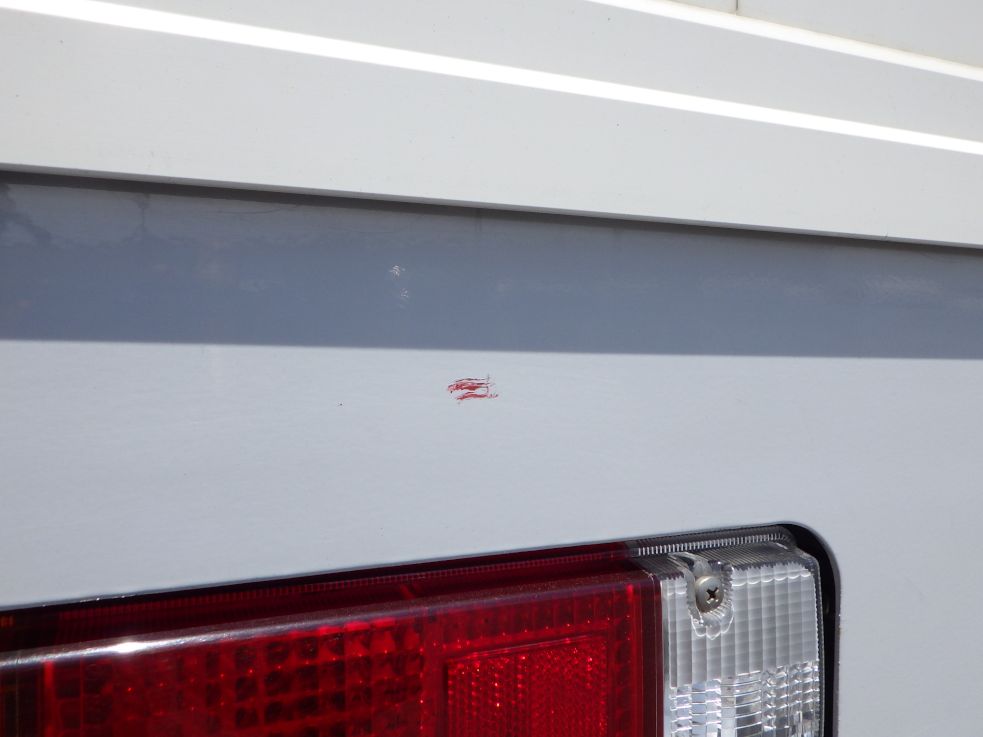化粧板の助手席側に小キズがあります。|日野 デュトロ 2RG-XZU712M(2WD)の写真36