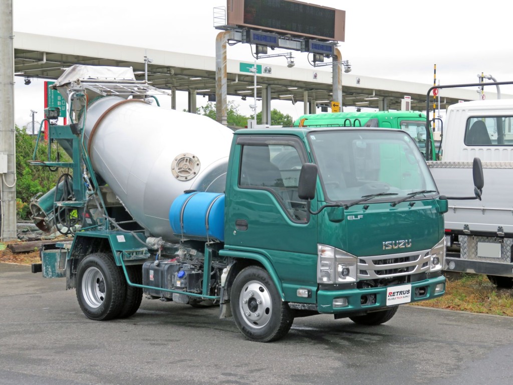 いすゞ エルフ 2RG-NKR88N(2WD)の写真2