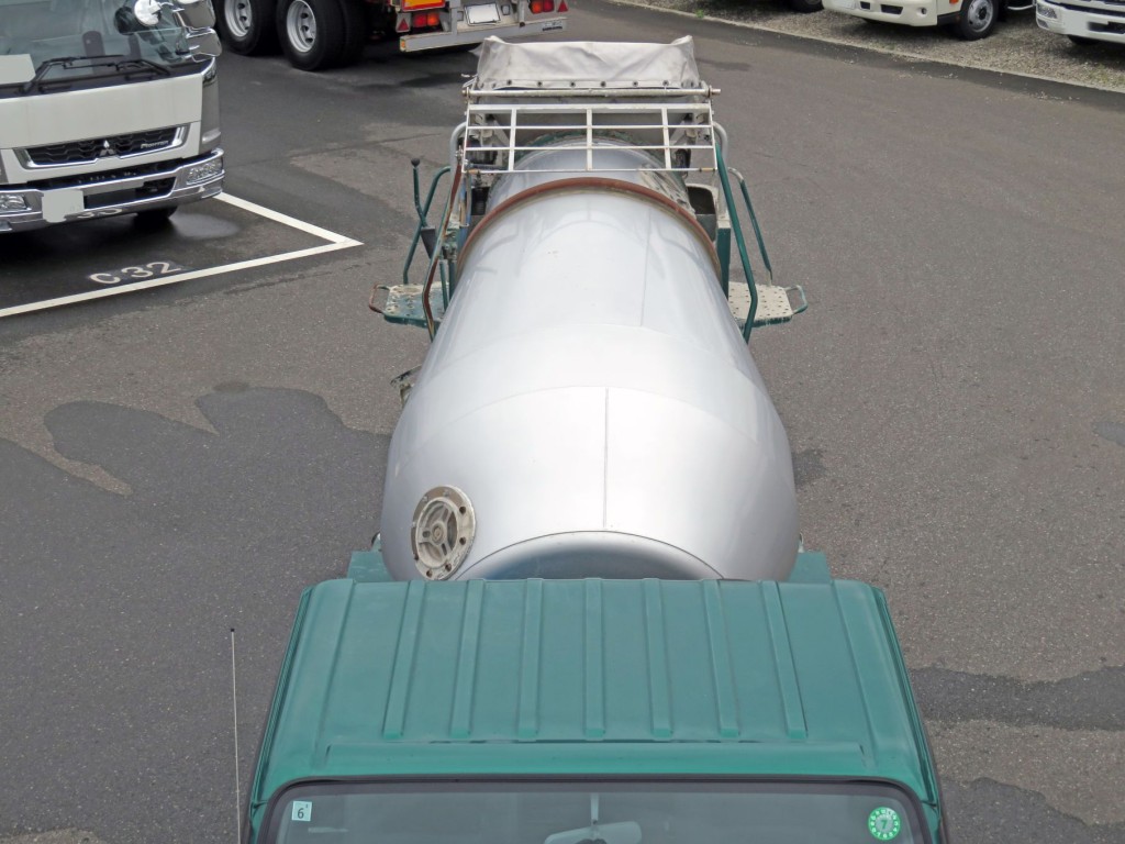 いすゞ エルフ 2RG-NKR88N(2WD)の写真25