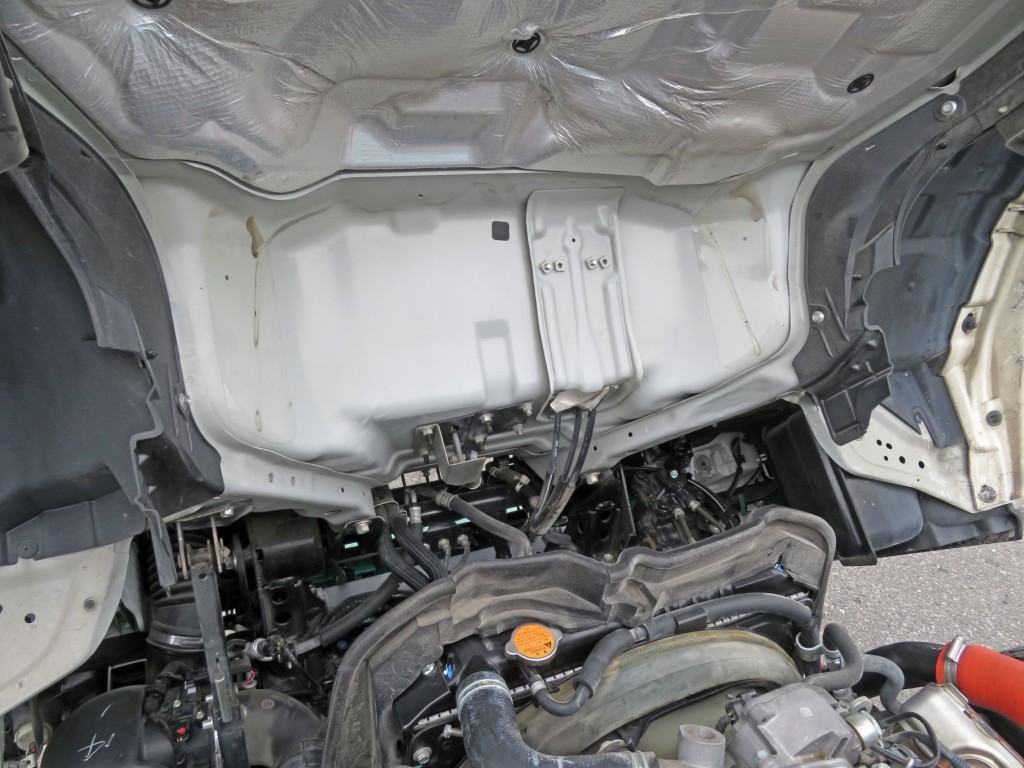 キャブ下面の状態です。|いすゞ エルフ 2RG-NKR88N(2WD)の写真39
