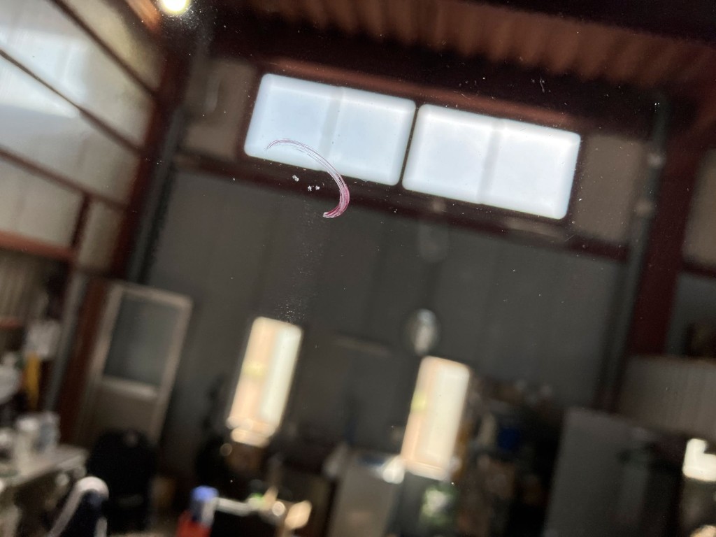 フロントガラスに小傷が複数あります。|三菱 スーパーグレート 2PG-FS74HZ(8x4)の写真15