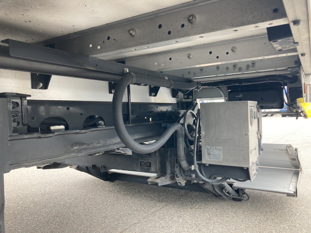 シャーシとネタの状態です。|三菱 ファイター 2KG-FK65F(2WD)の写真8