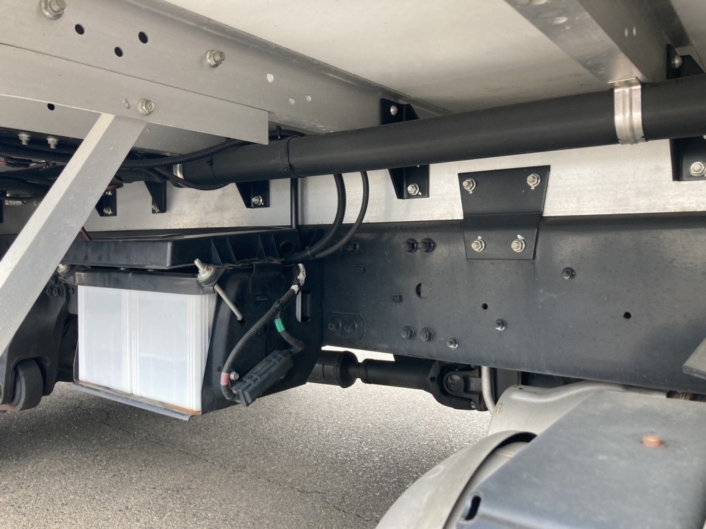 シャーシとネタの状態です。|三菱 ファイター 2KG-FK65F(2WD)の写真11