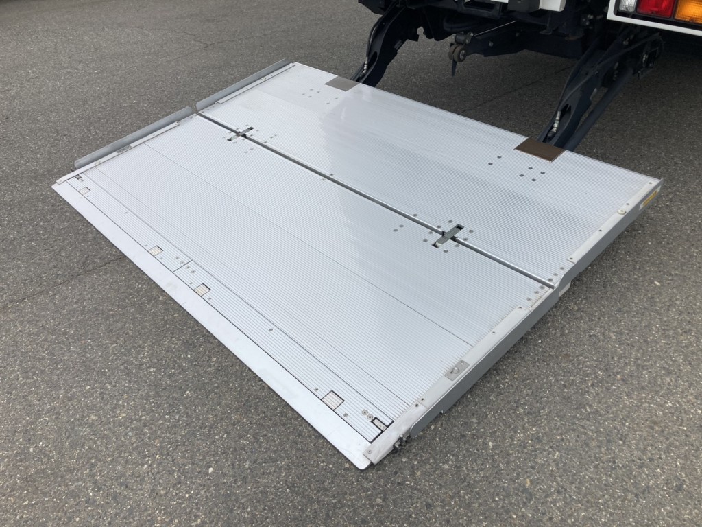 ゲートのステージです。|三菱 ファイター 2KG-FK65F(2WD)の写真34