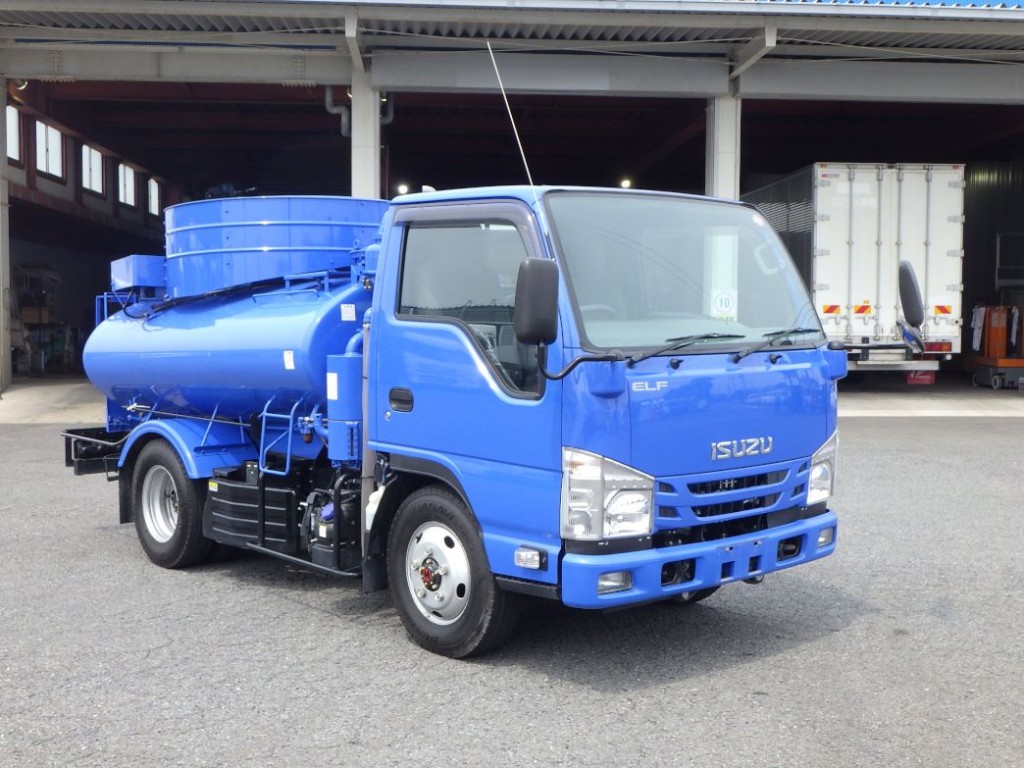 いすゞ エルフ 2PG-NKS88AN(2WD)の写真2