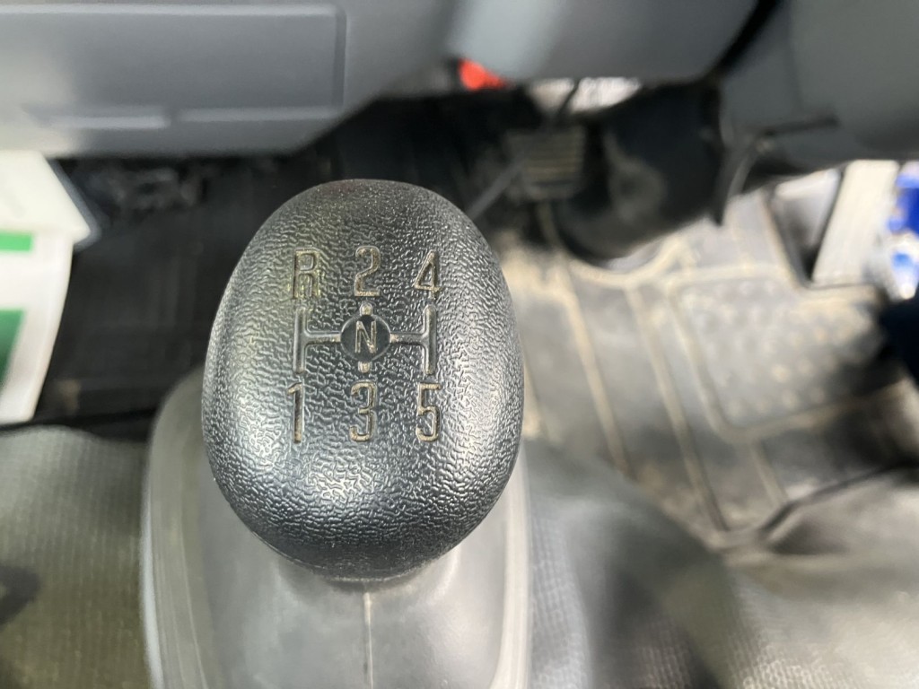 いすゞ エルフ 2PG-NKS88AN(2WD)の写真10