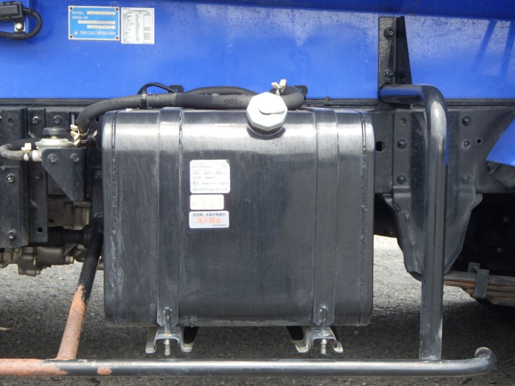 燃料タンクは50Lです。|いすゞ エルフ 2PG-NKS88AN(2WD)の写真17