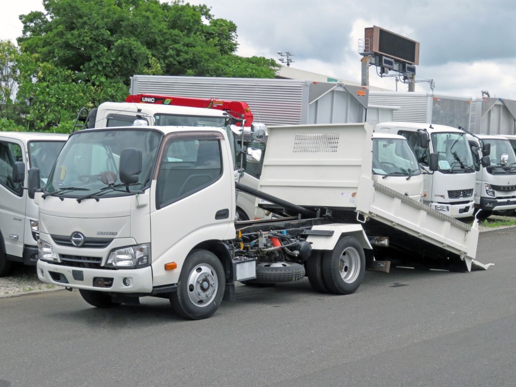 日野 デュトロ TKG-XZU620T(2WD)の写真1