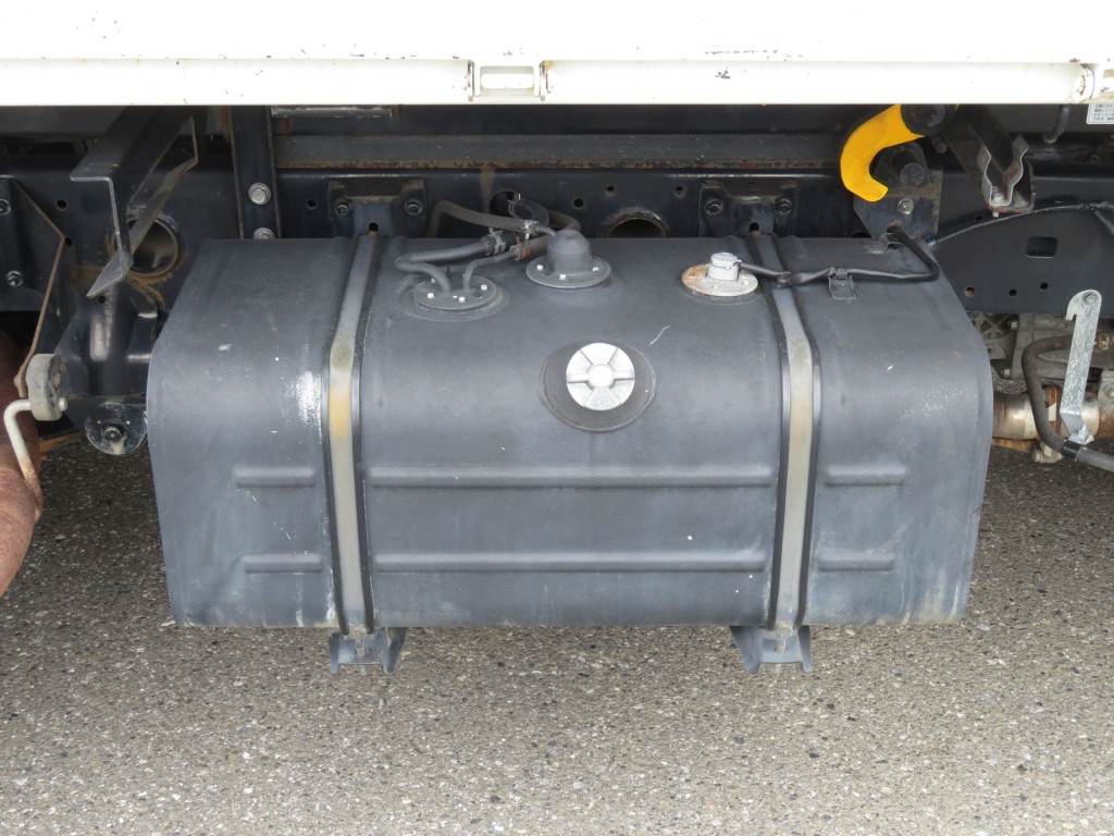 燃料タンクは80Lです。|日野 デュトロ TKG-XZU620T(2WD)の写真24