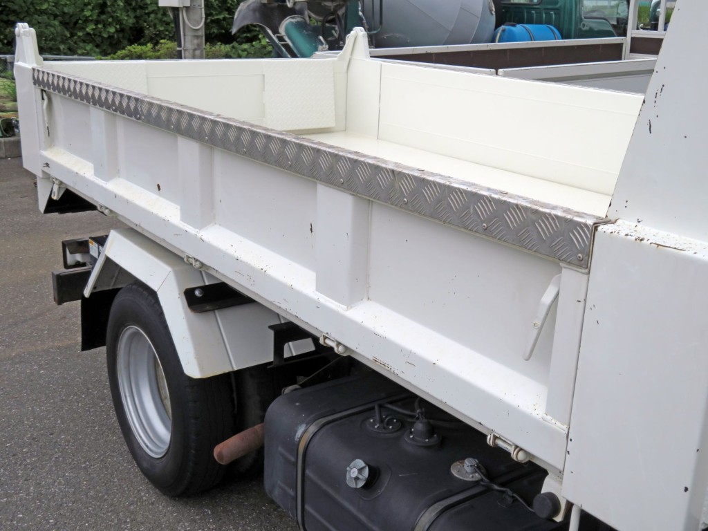 運転席側あおり各所に細かいキズ・サビがあります。|日野 デュトロ TKG-XZU620T(2WD)の写真38