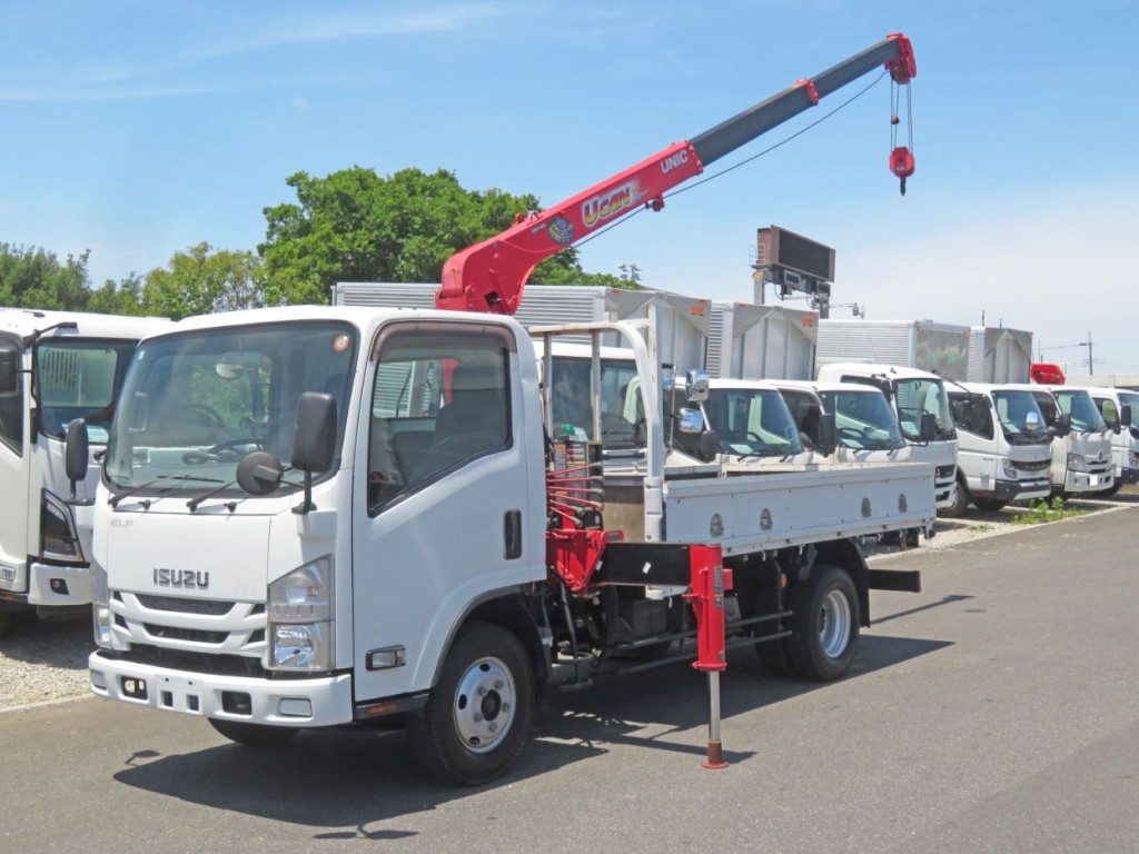 いすゞ エルフ TPG-NMR85N(2WD)の写真1