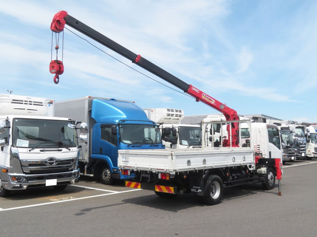 いすゞ エルフ TPG-NMR85N(2WD)の写真4