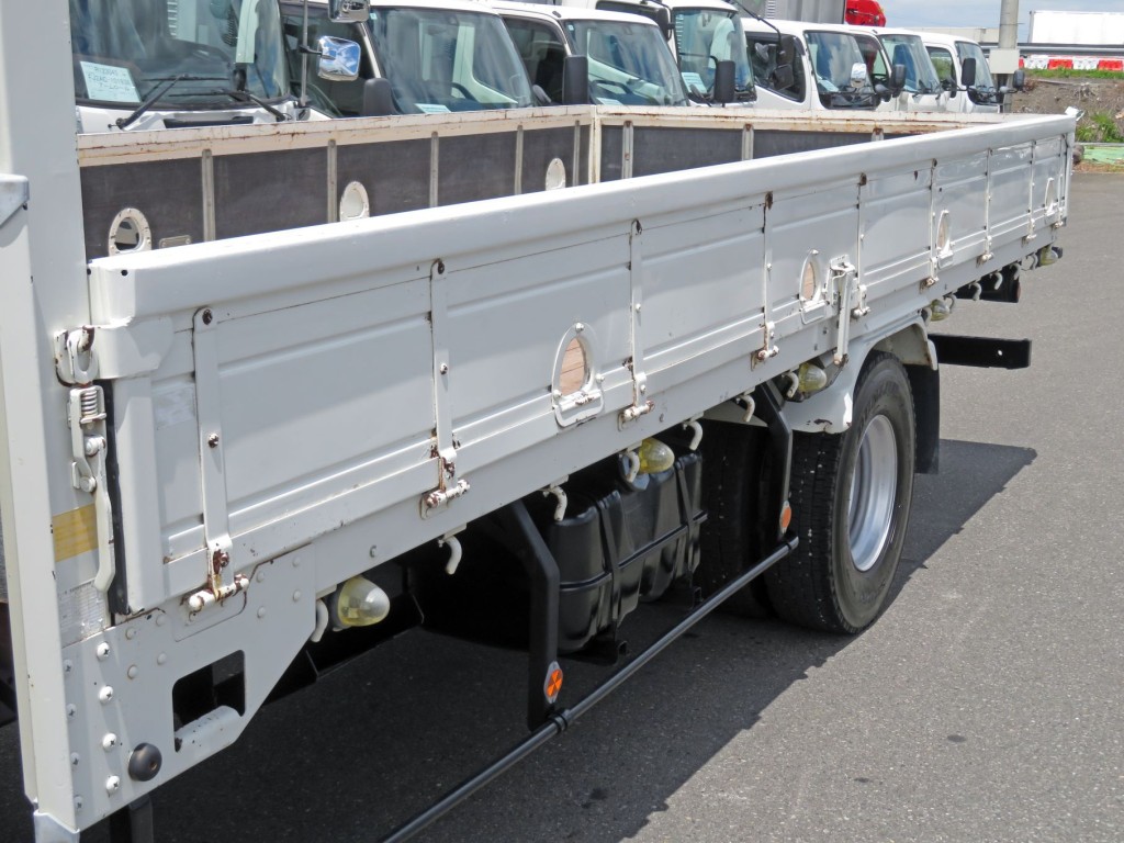 助手席側あおりの状態です。|いすゞ フォワード TKG-FRR90S1(2WD)の写真19