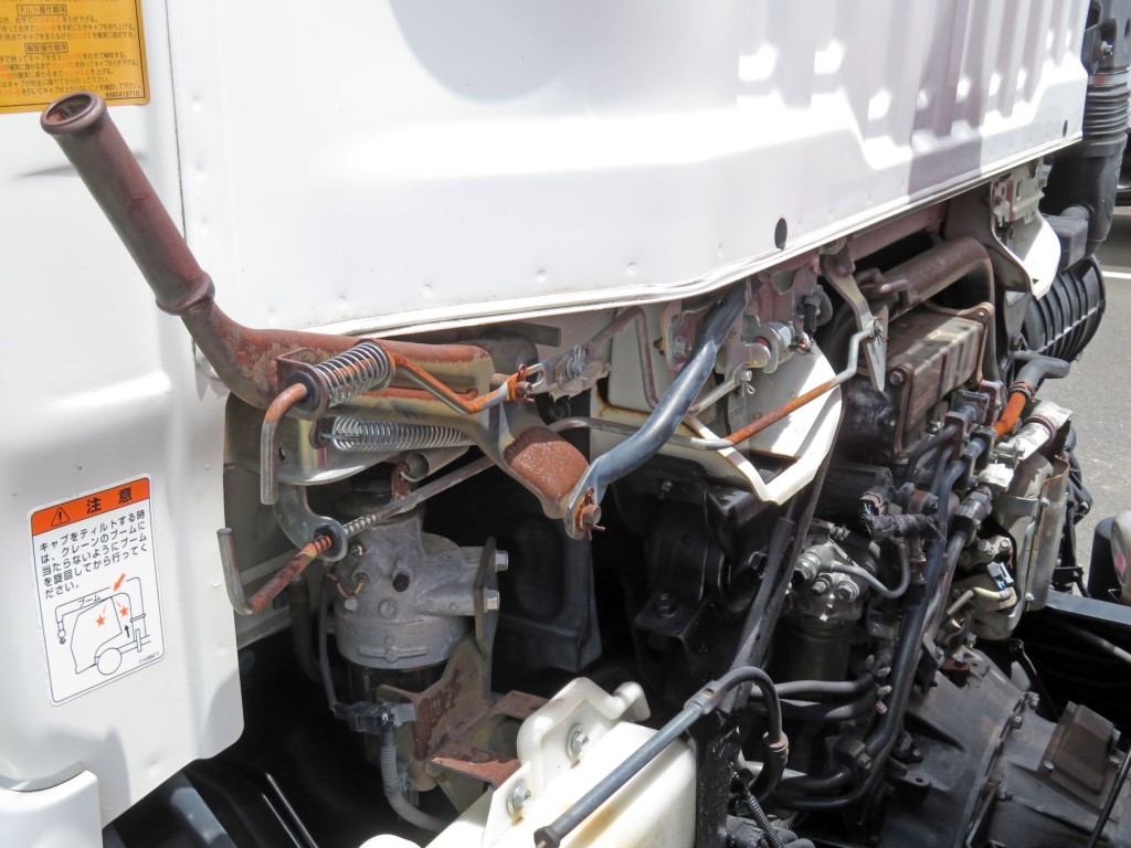 キャブロックハンドル及び周辺にサビがあります。|いすゞ フォワード TKG-FRR90S1(2WD)の写真35