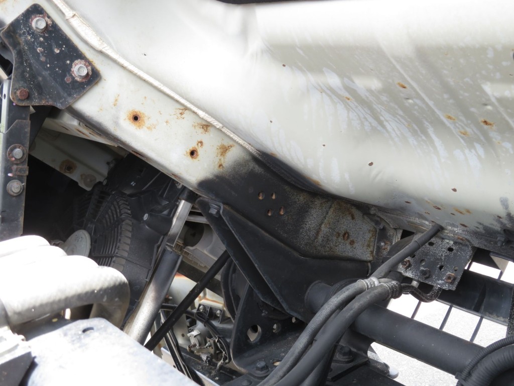 キャブ下面の状態です。|いすゞ フォワード TKG-FRR90S1(2WD)の写真36