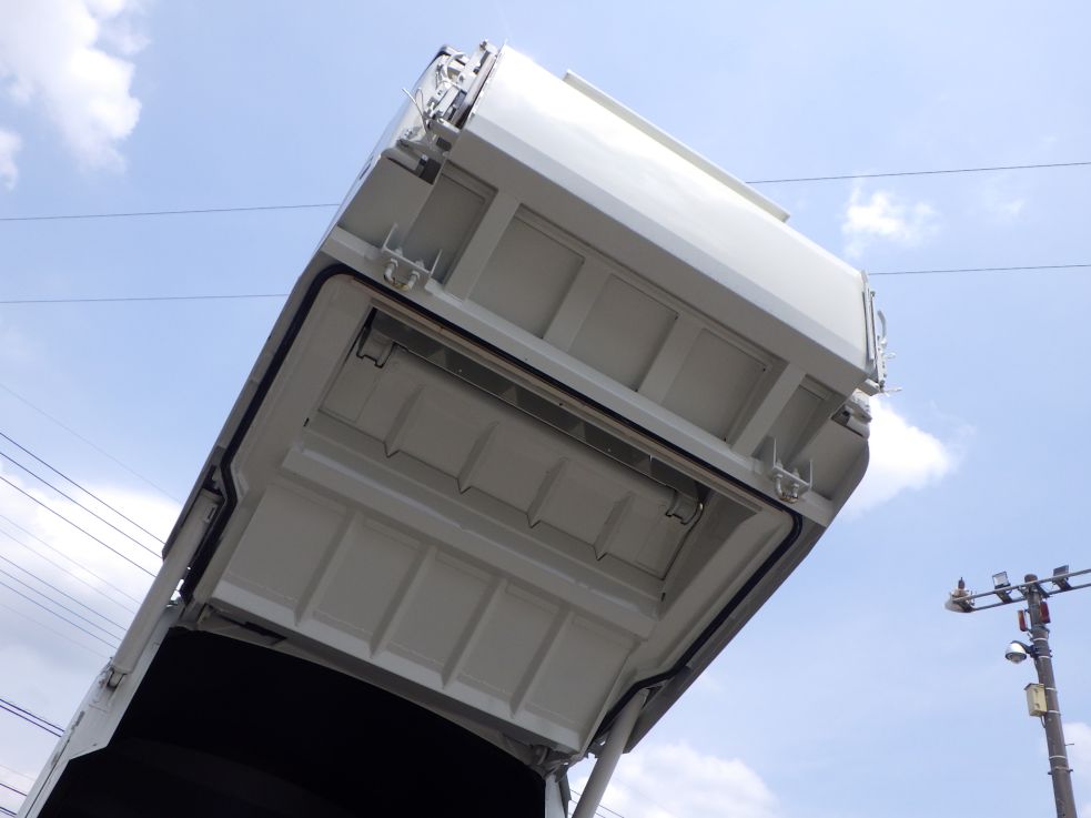 ホッパー裏側の状態です。|日野 デュトロ 2KG-XZU605X(2WD)の写真8