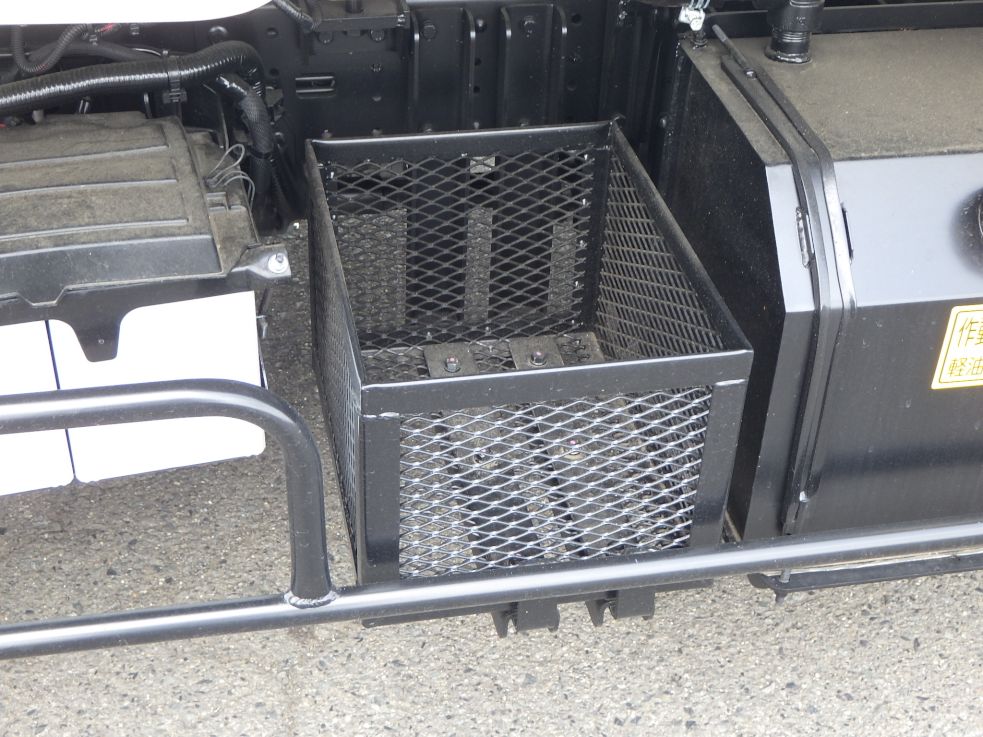 物入れの状態です。|日野 デュトロ 2KG-XZU605X(2WD)の写真16