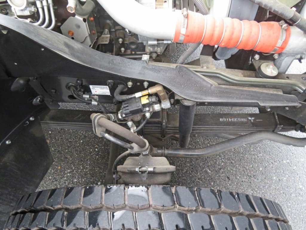 脚廻りに軽い置きサビがあります。(左右)|三菱 ファイター 2KG-FK62FZの写真18