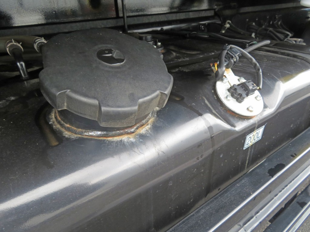 燃料タンクに置きサビがあります。|三菱 ファイター 2KG-FK62FZの写真31