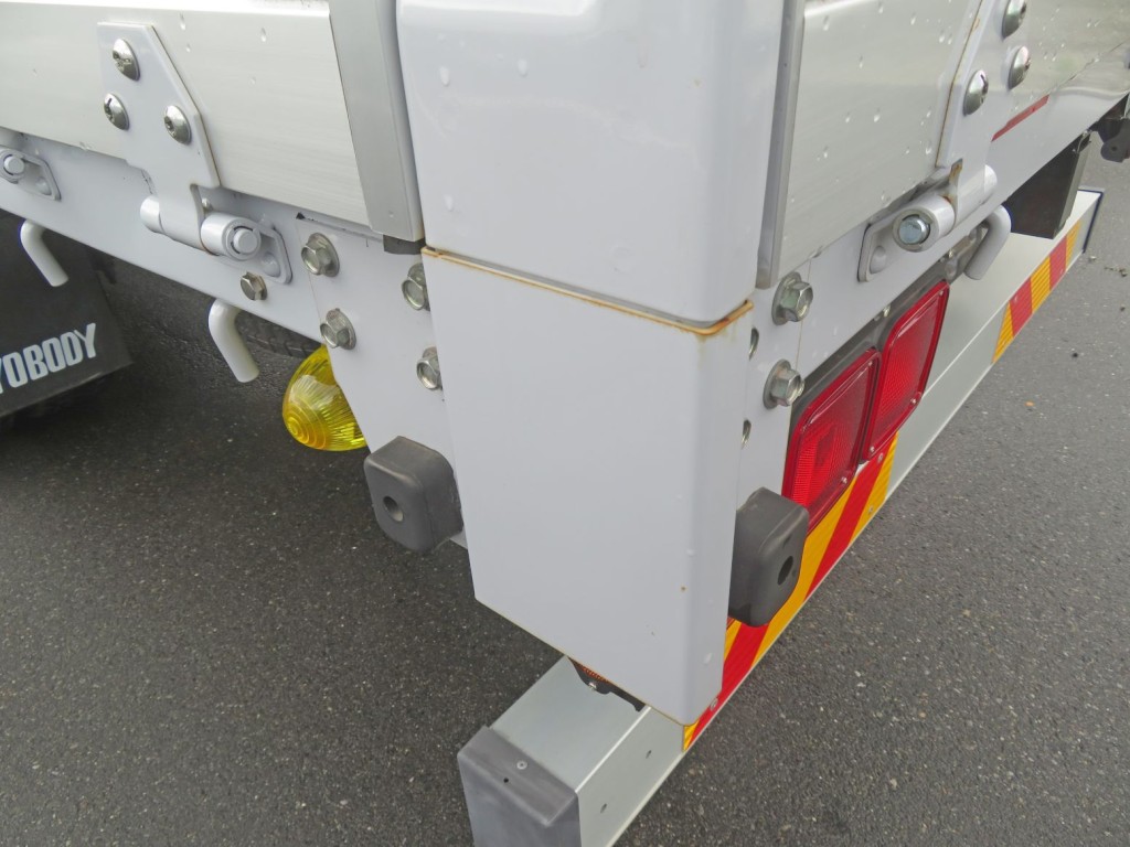 リア柱下部に置きサビがあります。(左右)|三菱 ファイター 2KG-FK62FZの写真36