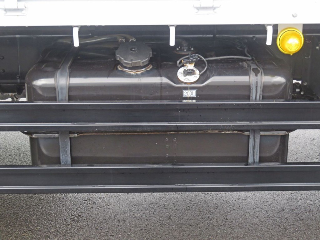 燃料タンクは200Lです。|三菱 ファイター 2KG-FK62FZの写真38