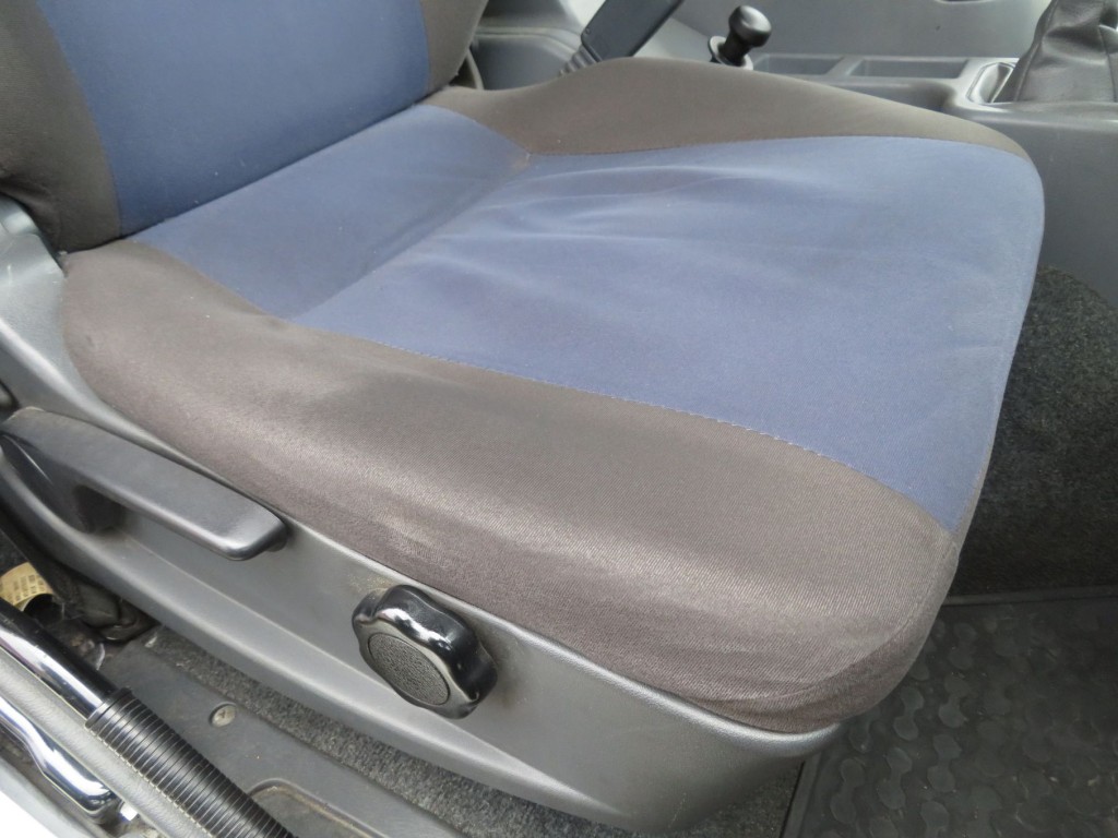 運転席座面の状態です。|三菱 ファイター TKG-FK62FYの写真28