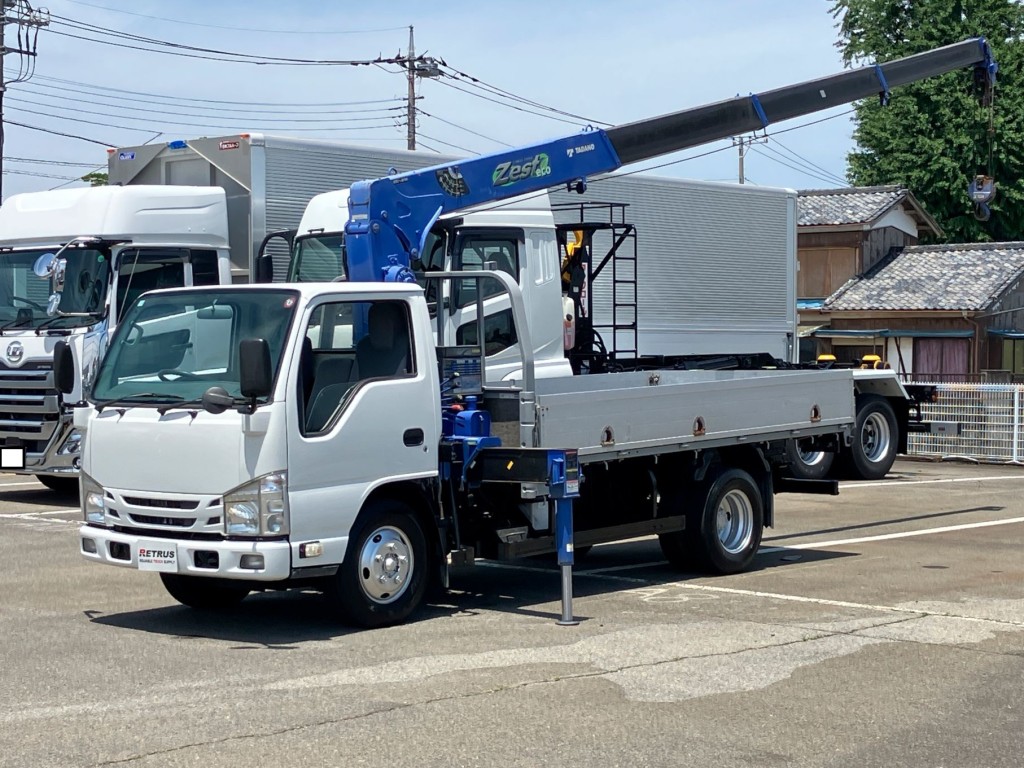 いすゞ エルフ TPG-NKR85AR(2WD)の写真1