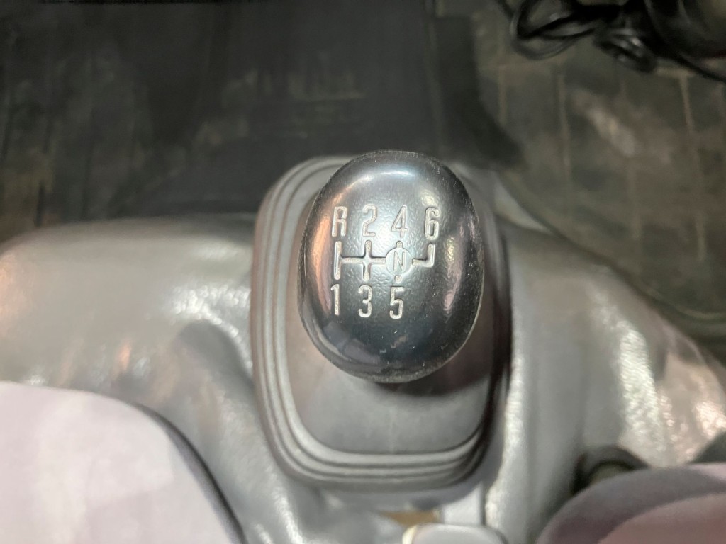 いすゞ エルフ TPG-NKR85AR(2WD)の写真17
