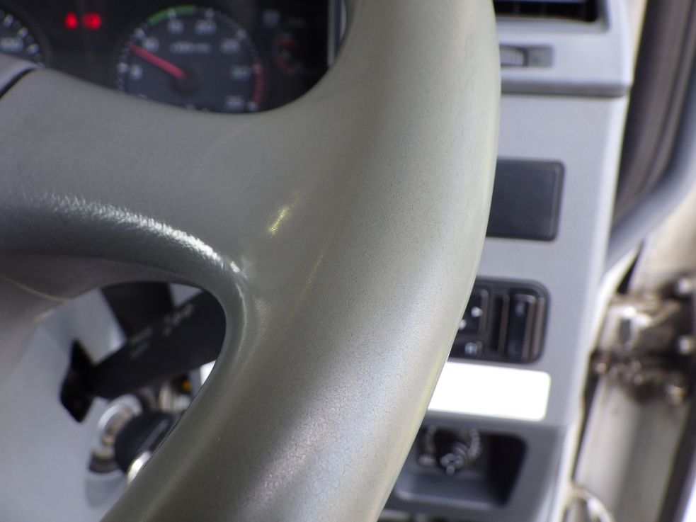ハンドルにスレがあります。|三菱 ファイター TKG-FK61F(2WD)の写真48