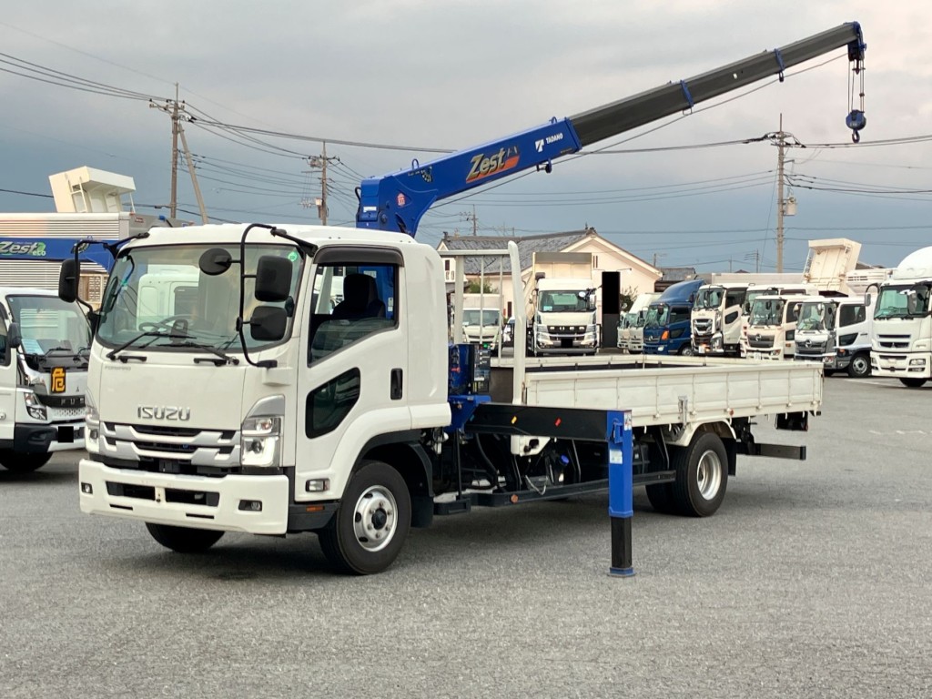 いすゞ フォワード 2PG-FRR90S2(2WD)の写真1