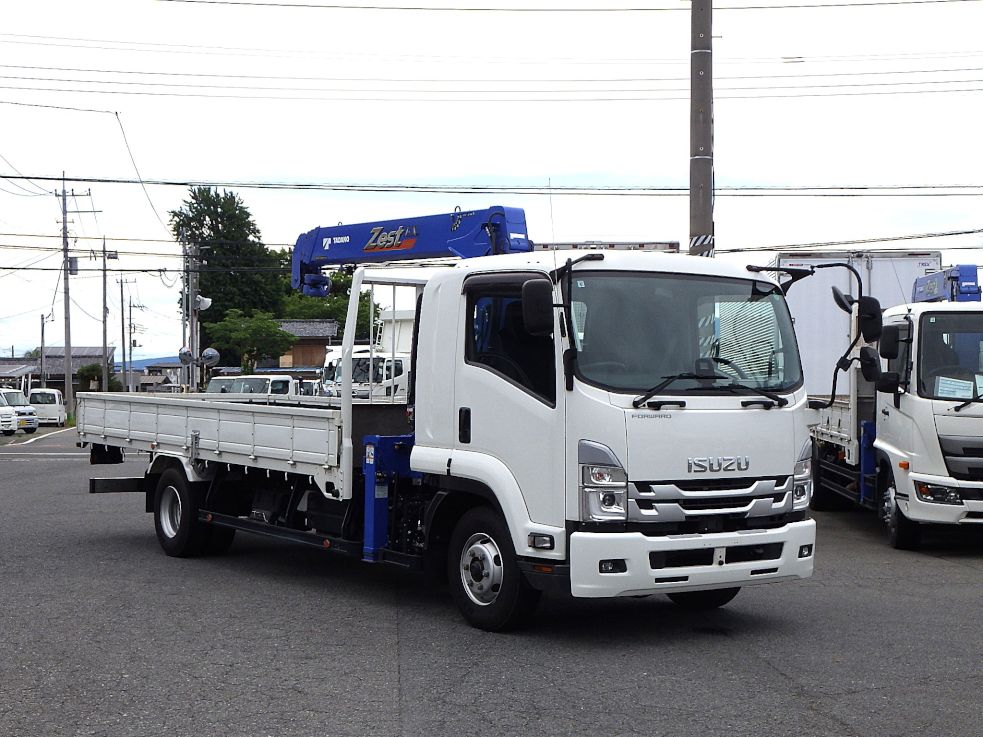 いすゞ フォワード 2PG-FRR90S2(2WD)の写真2