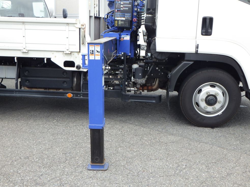 いすゞ フォワード 2PG-FRR90S2(2WD)の写真11