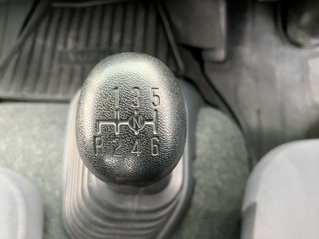 いすゞ フォワード 2PG-FRR90S2(2WD)の写真14