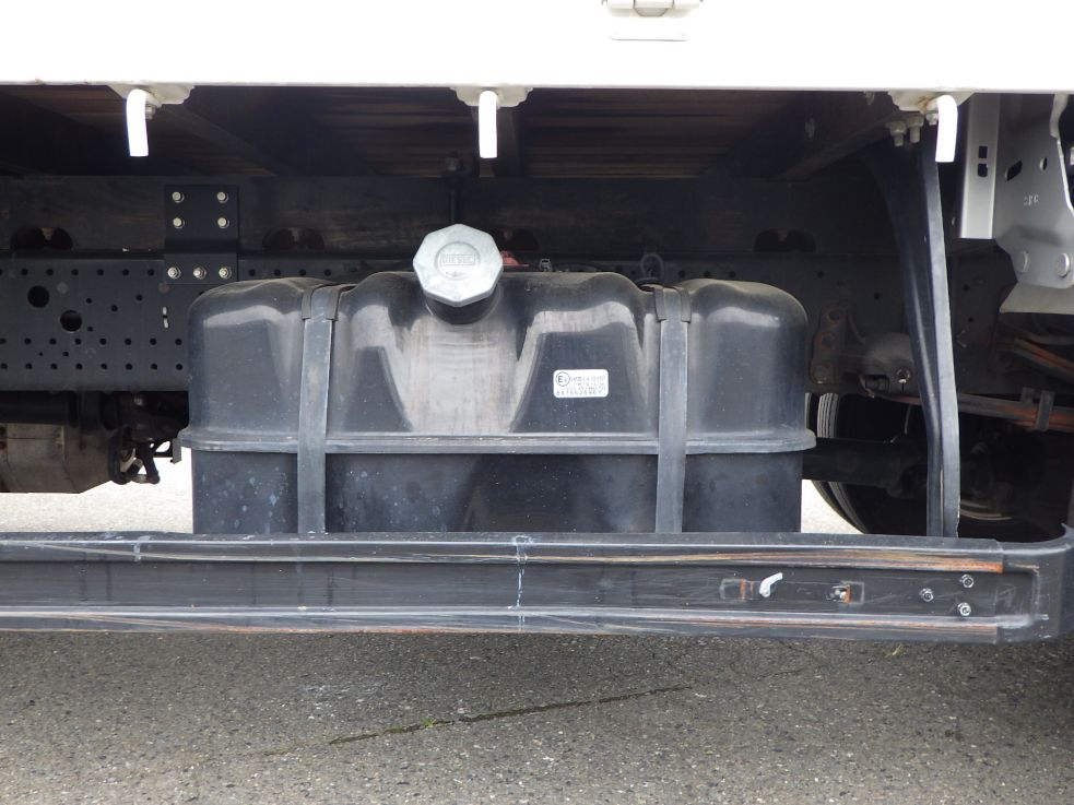 いすゞ フォワード 2PG-FRR90S2(2WD)の写真17